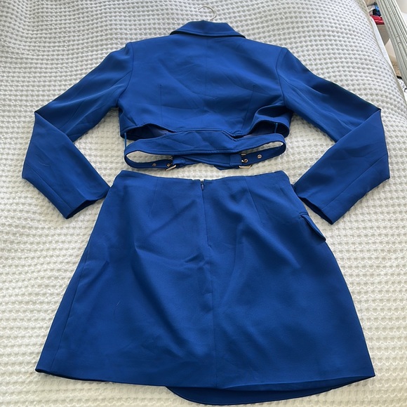 Do + Be Cropped Buckle Blazer Set - Picture 5 of 6